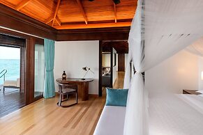 Sheraton Maldives Full Moon Resort & Spa