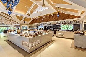 Sheraton Maldives Full Moon Resort & Spa