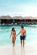 Sheraton Maldives Full Moon Resort & Spa