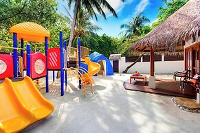 Sheraton Maldives Full Moon Resort & Spa