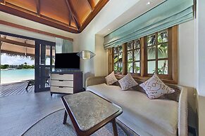 Sheraton Maldives Full Moon Resort & Spa