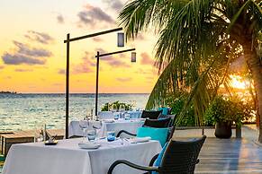 Sheraton Maldives Full Moon Resort & Spa