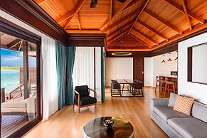 Sheraton Maldives Full Moon Resort & Spa
