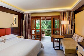 Sheraton Maldives Full Moon Resort & Spa