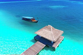 Sheraton Maldives Full Moon Resort & Spa