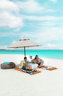 Sheraton Maldives Full Moon Resort & Spa