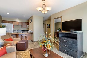 Comfort Inn & Suites Ponca City near Marland Mansion