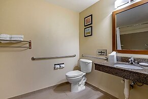 Comfort Inn & Suites Ponca City near Marland Mansion