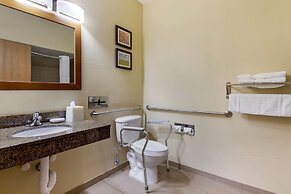 Comfort Inn & Suites Ponca City near Marland Mansion