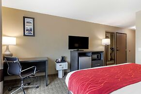 Comfort Inn & Suites Ponca City near Marland Mansion