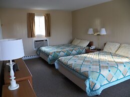 Coast Village Inn & Cottages