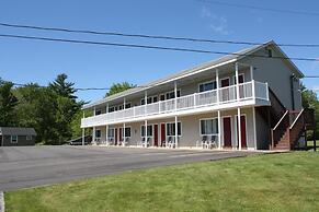 Coast Village Inn & Cottages