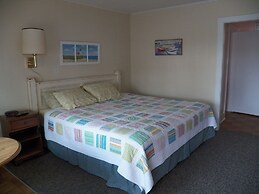 Coast Village Inn & Cottages