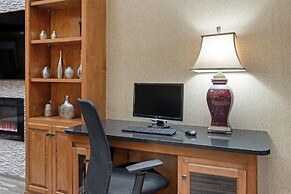 Best Western Plus Bradbury Inn & Suites