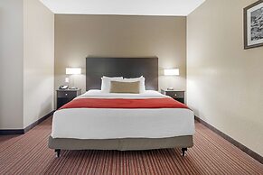 Best Western Plus Bradbury Inn & Suites