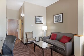 Best Western Plus Bradbury Inn & Suites