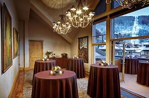 Fairmont Heritage Place, Franz Klammer Lodge