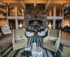 Fairmont Heritage Place, Franz Klammer Lodge