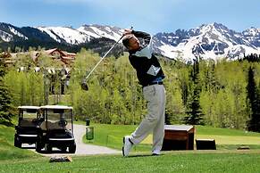 Fairmont Heritage Place, Franz Klammer Lodge