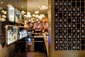 Motel One Frankfurt - Airport