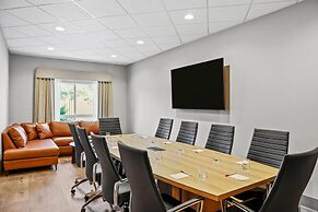 Ramada by Wyndham Drumheller Hotel & Suites