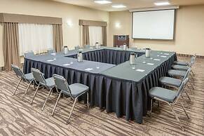 Ramada by Wyndham Drumheller Hotel & Suites