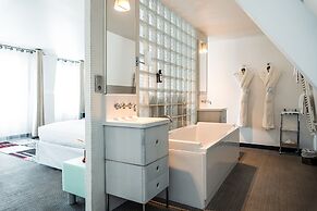 Kube Hotel Paris