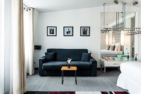 Kube Hotel Paris
