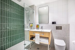 Holiday Inn Dandenong by IHG