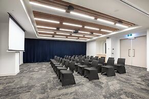 Holiday Inn Dandenong by IHG