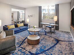 Novotel Jakarta Mangga Dua Square Hotel