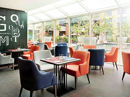 Novotel Jakarta Mangga Dua Square Hotel