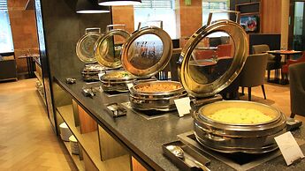 Novotel Jakarta Mangga Dua Square Hotel