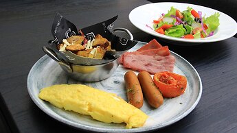 Novotel Jakarta Mangga Dua Square Hotel