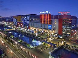 Novotel Jakarta Mangga Dua Square Hotel