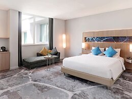 Novotel Jakarta Mangga Dua Square Hotel