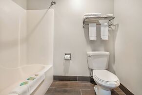 Colstrip Inn & Suites