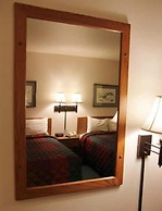 Colstrip Inn & Suites