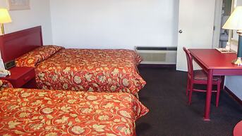 Budget Host Golden Wheat Motel