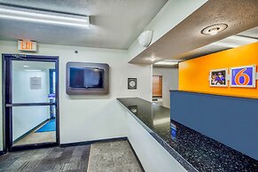 Motel 6 Percival, IA