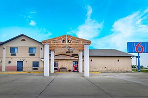 Motel 6 Percival, IA