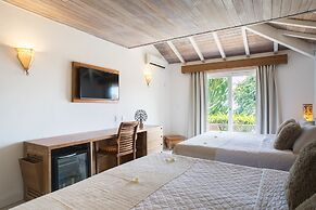 La Pedrera Small Hotel & Spa