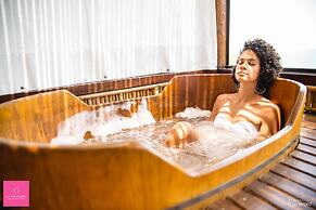 La Pedrera Small Hotel & Spa