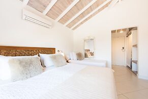 La Pedrera Small Hotel & Spa