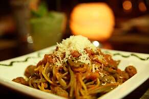 ALQasr Metropole Hotel