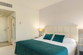 St. George Beach Hotel & Spa Resort