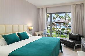 St. George Beach Hotel & Spa Resort