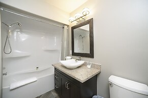 Above The Beach Guest Suites