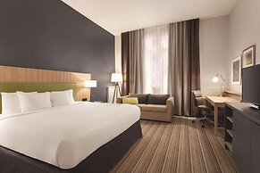 Country Inn & Suites by Radisson, St. Charles Historic District