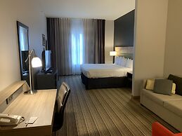 Country Inn & Suites by Radisson, St. Charles Historic District